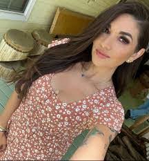 Alexander Din's Instagram, Twitter & Facebook