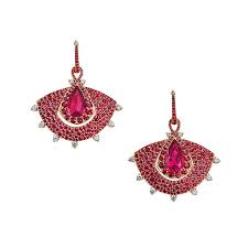 I've spent my professional career working with recognized brands like lauren by ralph lauren, carolee, jones new york, white house black market, guess, the limited, christopher. Who Are The Top Black Fine Jewelry Designers Right Now Dandelion Chandelier