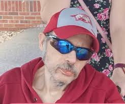 Michelle Kinney Lazore 2016 My cousin Travis This is the face of  addiction... doesn't take a rocket scientist to figure out which one of  these photos is Travis clean and which one