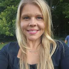 What are the must-see waterfalls in Red River Gorge, Kentucky?