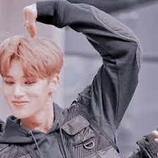 Ateez profile​ · birth name: Woohwa Wooyoung Pfp Matching Icons Icon Matching Profile Pictures