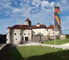 There is a terrace and guests can make use of free wifi and free private parking. The 10 Best Things To Do Near Burg Zu Burghausen Tripadvisor
