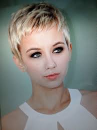 21 Stylish Pixie Haircuts Short Hairstyles For Girls And Women Popular Haircuts Very Short Hair Very Short Haircuts Short Hair Styles Pixie
