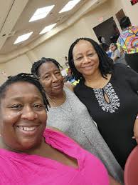 Today I was invited by one of my cousins to her Women's day event and still  was able to see some of my cousins from yesterday, and be able to  fellowship with