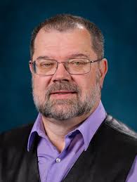 Congratulations to Dr. Bob Dixon, department head and professor of  engineering technology. He received the 2021 Distinguished Faculty Award  during the fall semester inaugural breakfast.