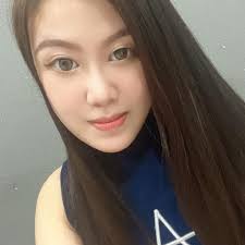 Vikki Tan updated her profile picture.