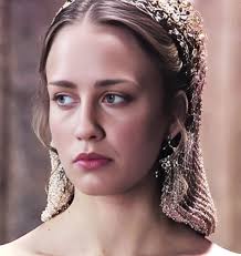 🥀 BESSIE BLOUNT ~ HENRY'S INFATUATION 🥀 . 🥀 Henry VIII was a very busy  man. He had six wives over the course of his life, and a few mistresses.  However, there