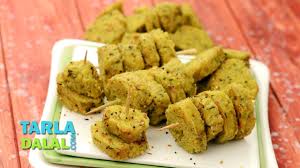 Doodhi Muthiya Gujarati Doodhi Muthia Dudhi Na Muthia Steamed Lauki Muthia