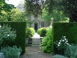 Tintinhull Garden Near Yeovil Somerset The Arts And Crafts Style Garden Was Originally Laid Out B English Garden Design Garden Landscape Design Dream Garden