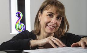 Rosalie does it her way to lead singers