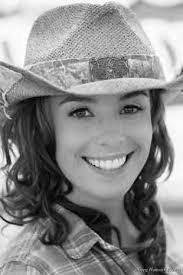 Dionne Cooley's Instagram, Twitter & Facebook