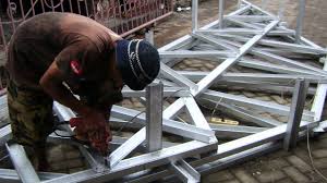 Harga jasa pemasangan rangka atap baja ringan murah per meter persegi terbaru 2021. Harga Galvalum Permeter Terpasang Rangka Atap Baja Ringan Harga Galvalum Per M2 082245582777 Youtube