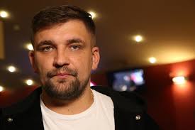 Chuck d of public enemy gave him the moniker busta rhymes, after nfl and cfl wide receiver george buster rhymes.he has received 11 grammy award nominations for his work. Zamechatelnaya Prosto Basta Nazval Pugachevu Lukavoj Klassnoj Baboj