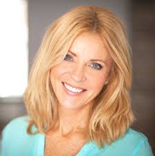 Delicious Cashew Chicken recipe 😋: INGREDIENTS: Chicken: 3/4 cup flour 3/4  cup cornstarch 1 teaspoon salt 1/2 teaspoon paprika 3/4 cup cold water  about 1/2 cup vegetable oil for frying 1 lb.