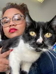 RHONJ. What has happened to Lets Sprinkle by Melissa Gorga .Nothing is  available to buy.Thought she gave up her podcast because she was sooo busy  🤷‍♀️ Very strange ….