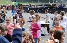 Olalla hopes other schools will use rewards for attendance