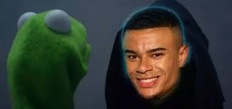 Elle Lamb (@ellelambx)