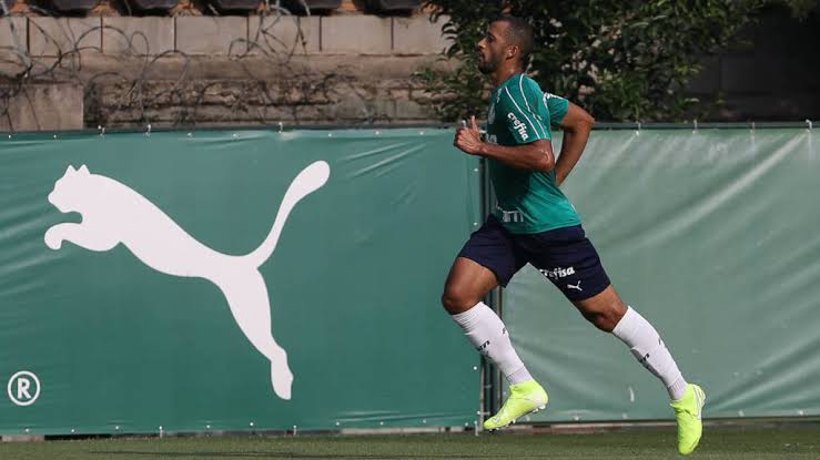 Pensando na próxima temporada, Palmeiras pode antecipar cirurgias de três atletas 