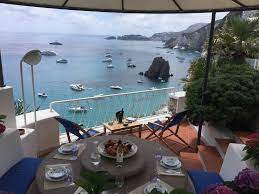 Sono partite le vaccinazioni di massa, una campagna che dovrebbe concludersi entro giugno, per proteggere l'incolumità dei residenti e dei turisti, un motivo in più per scegliere una meta italiana per le vacanze, anche solo per una fuga dalla città per un weekend, considerando quanto siamo vicini a città come roma e napoli. Le Migliori 10 Case Vacanza A Le Forna Nel 2021 Con Prezzi 12 Appartamenti Agriturismi E Case In Affitto A Le Forna Italia Tripadvisor