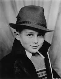 Mildred Dean's Instagram, Twitter & Facebook