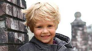 Locken Frisur Jungs Frisuren Blond Jungs Frisuren Frisur Kleinkind Junge Frisur Kleinkind
