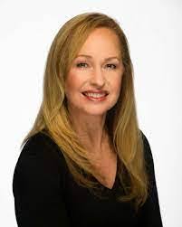 Patti Faust's Instagram, Twitter & Facebook