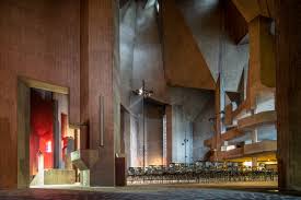 The concrete structure with an irregular roof and an interior like a forum became. Neviges Mariendom Gottfried Bohm Fotografie Frank Hanswijk