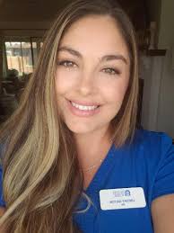 Lindsay Dalton's Instagram, Twitter & Facebook