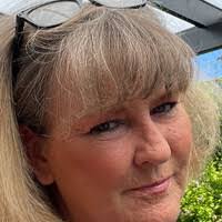 Melissa Hornback's Instagram, Twitter & Facebook