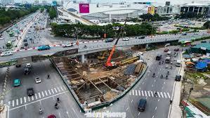 Hà Nội phân luồng giao thông để thi công hầm chui Cổ Linh