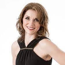 Deanna Painter's Instagram, Twitter & Facebook