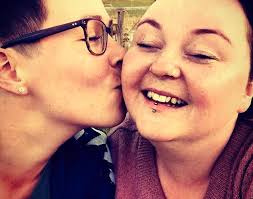 Handan ælabogan 🌈🌈 Dagur 3: Míni ráð til tín, sum ikki ert komin út, men  fegin vil. ❤️ 1: Minst til at tú hevur bert eitt lív og tað skal livast og