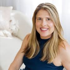 Lesley Mckinnon's Instagram, Twitter & Facebook