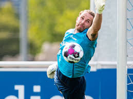 Ein spiel des fc schalke 04 wird verlegt. Schalke Reagiert Auf Schwolow Absage Schlagt Fahrmanns Stunde