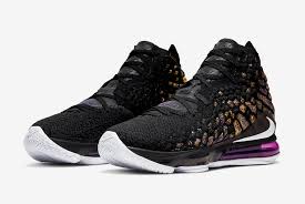 The more recent lebron 17 features a unique textured knitposite upper. Nike Lebron 17 Lakers Bq3177 004 Release Date Sneaker Bar Detroit