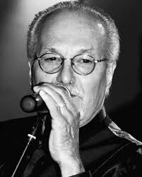 Un día como hoy, 9 de...