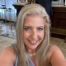 Please pray for the repose of the soul of Schenique Brittany Fouche.  Kellenberg Memorial will conduct a Memorial Service for Schenique Fouche  during an afternoon assembly period