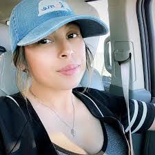 Amy Cremen's Instagram, Twitter & Facebook