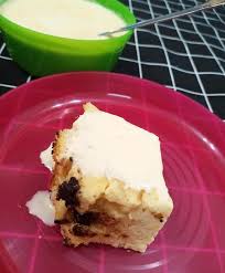 Cara mudah untuk buat puding roti sos kastard yang sedap, ringkas dan hanya guna roti sandwich biasa. Ini Resipi Ringkas Puding Roti Sos Kastard Lemak Berkrim Yang Anda Boleh Cuba
