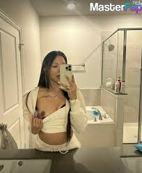 Emilyylouu Teasing In The Mirror In Her Tight Underwear | PimpBunny