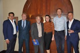 Professor jan rotmans legt uit wat de beste manier is. Greentown Curacao Discussing The Economic And Sustainable Potential Of Curacao From Left To Right Colas Bos Jan Rotmans Andres F Casimiri Emmely Lefevre Sven Rusticus And Peter Goedvolk Facebook