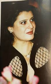 صحباتها عايروها وسابت الجامعة الأمريكية لما باباها فلس واشتغلت موظفة في  القليوبية وميراثها بالمليارات.. حكاية الشارك دينا غبور