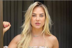 Do you like this video? Gabi Martins Lamenta Morte Do Avo E Revela Pressentimento
