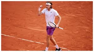 El tenista serbio remonta dos sets en contra en una emocionante final ante un grandísimo stefanos tsitsipas. Tennis Tsipitas Defeats Medvedev To Set Up Second Consecutive Roland Garros Semi Final Marca