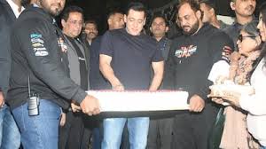 Salman Khan Celebrates 60th Birthday ...