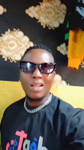 Love in Full Swing at Edwin's Gathering