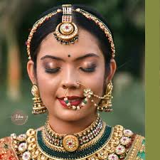 Your smile is your best asset ❤️ Booking's are open 📩 #makeupideas  #makeuptutorial #makeupartist #makeuplook #messy #softlook #barbiedoll  #smile #insta #fashion #trending