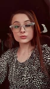 Alexis Raines's Instagram, Twitter & Facebook