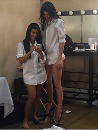 May 30, 2021 · 73 jahre lange waren queen elizabeth und prinz philip verheiratet; Kourtney Kardashian Kendall Jenner Im Grossen Vergleich Intouch