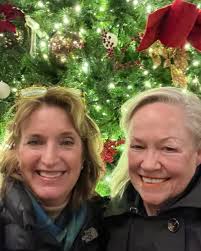 Saw my longtime L.A. friend Debora Vrana for dinner last night. Such a  treat!